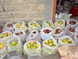 06 Bags Of Apples For Sale On Jomsom Street 